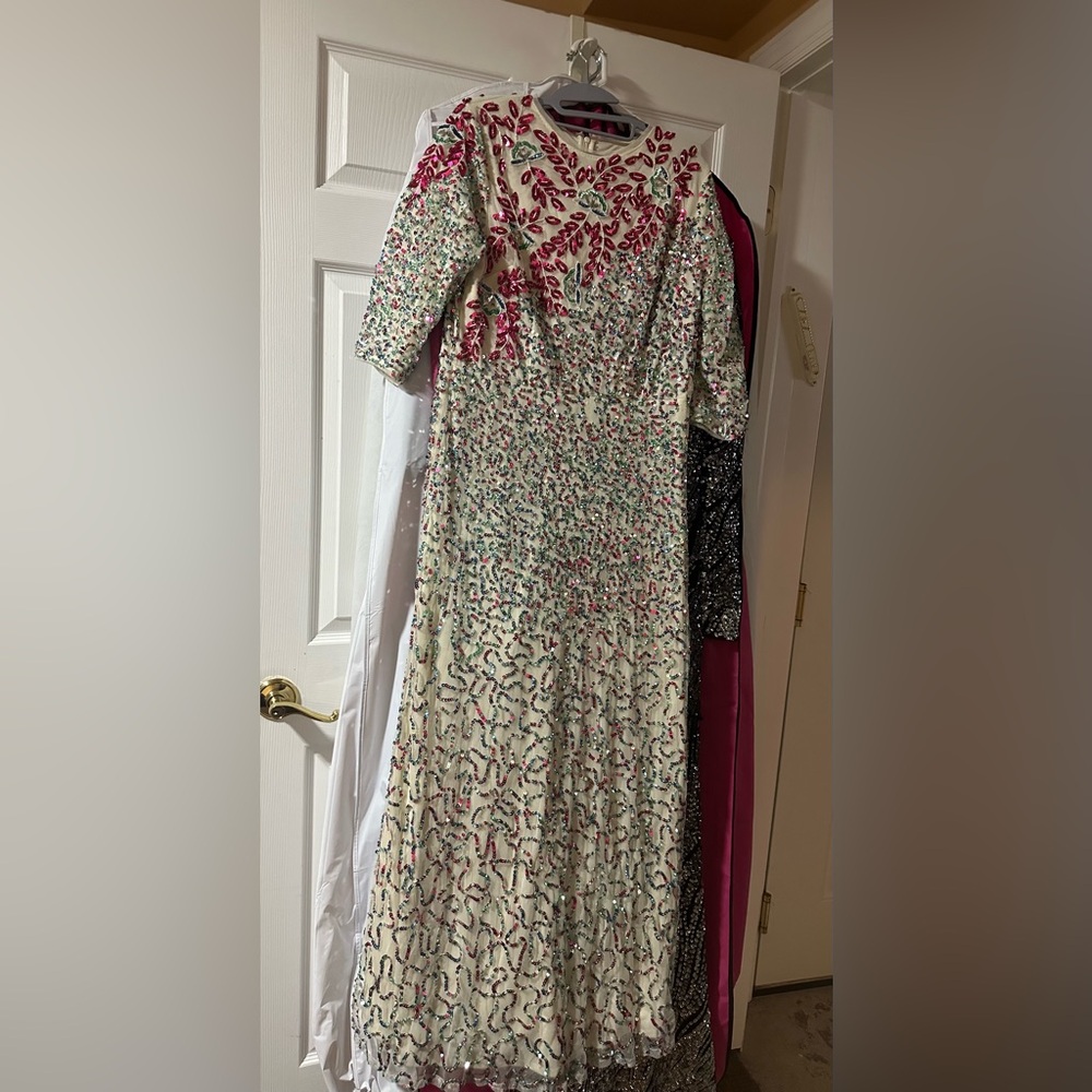 Maya deluxe wedding gown made in India  women’s US size 12